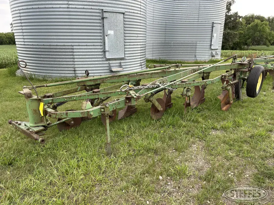 John Deere 145A Plow