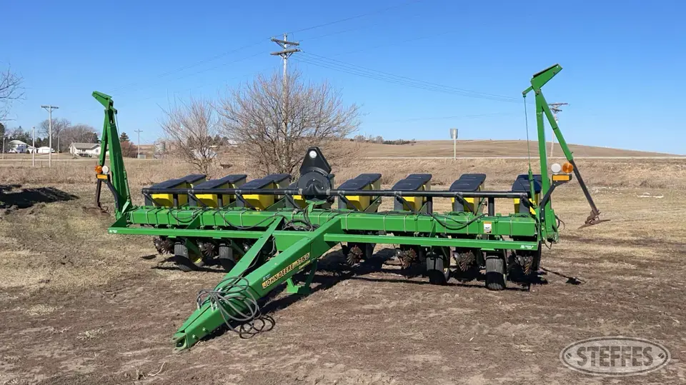 1998 John Deere 1750 Less Than 12 Row Planter