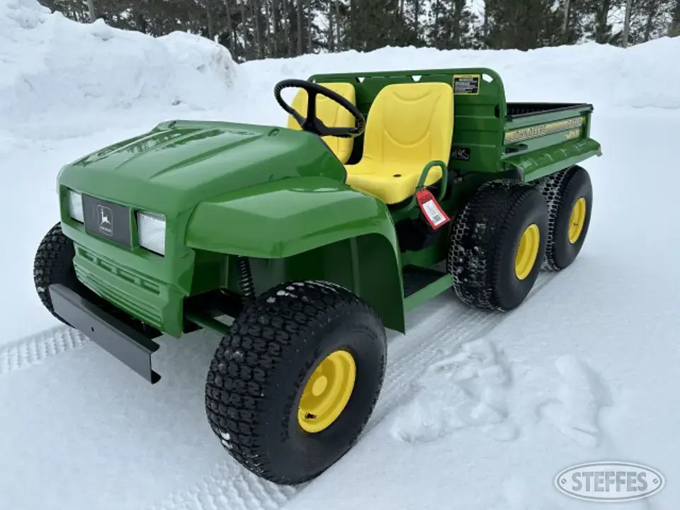 John Deere Gator UTV