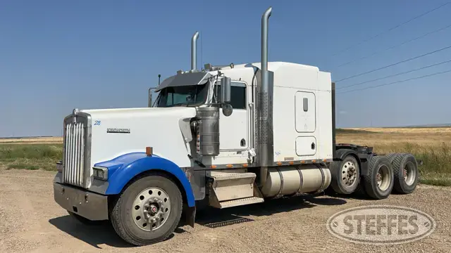2005 Kenworth W900L