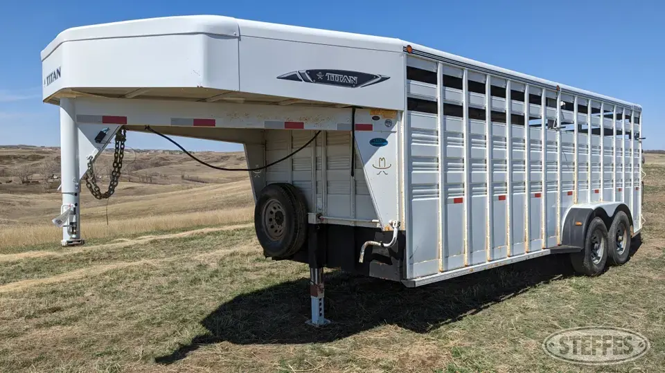 2015 Titan Gooseneck Livestock Trailer