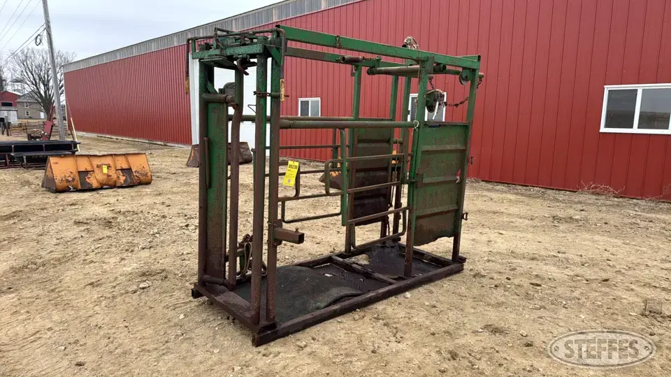Cattle chute Squeeze Chute