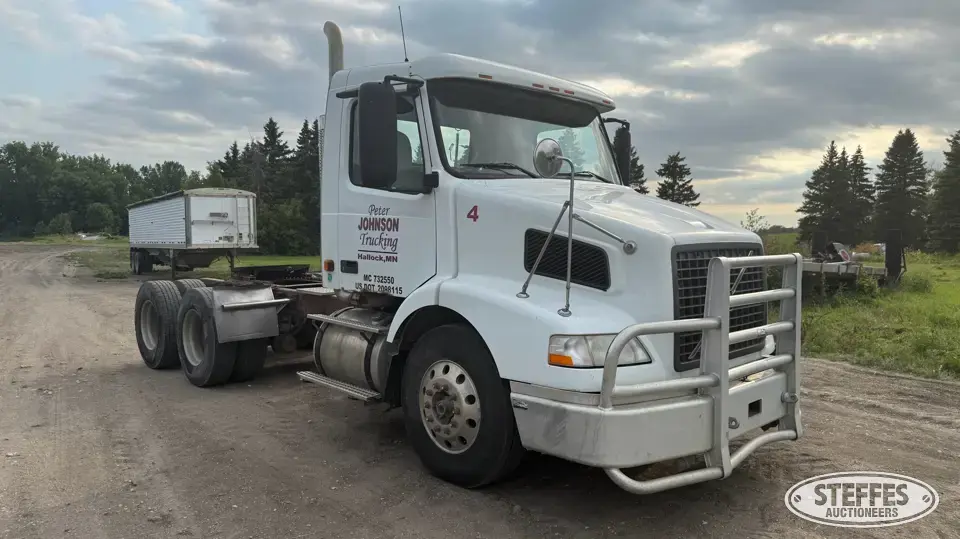 2005 Volvo VPN Conventional Truck without Sleeper