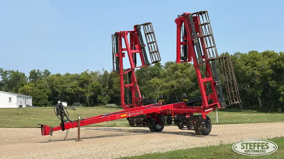 Wil-Rich crumbler Rolling Packer