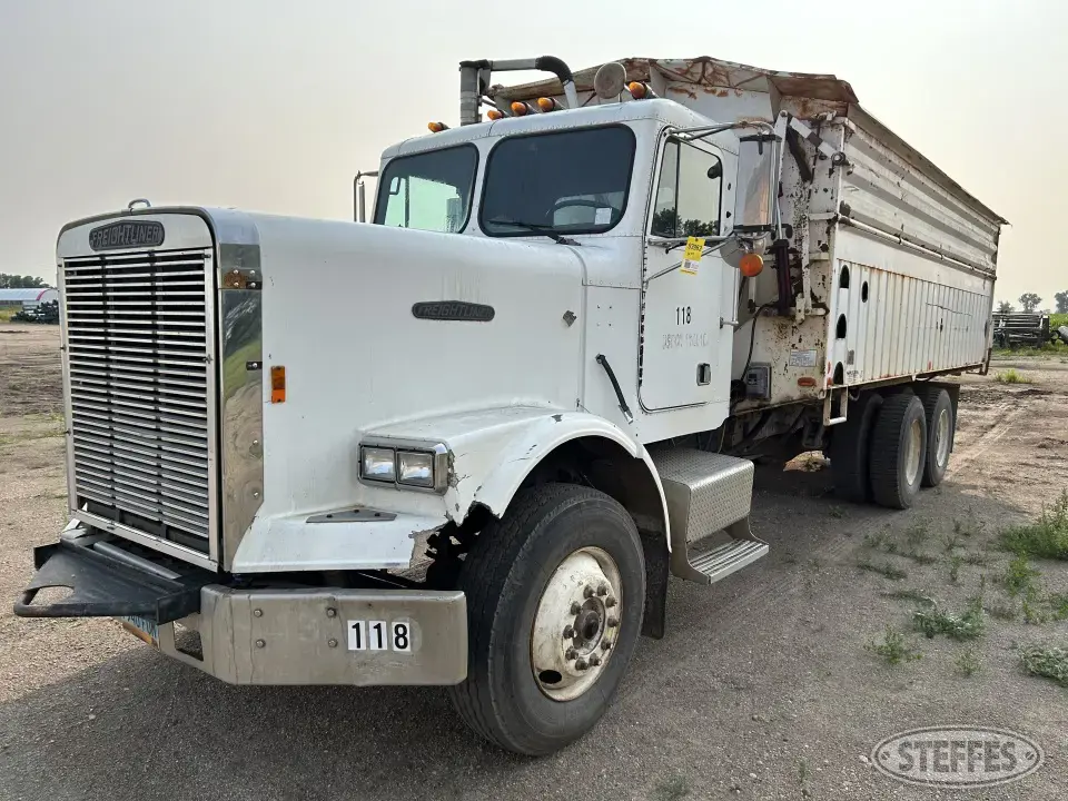 1987 Freightliner Conventional Specialty Truck