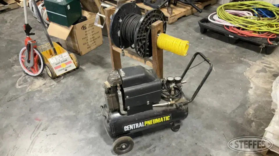 Central Pneumatic 68740 Air Tools and Compressor