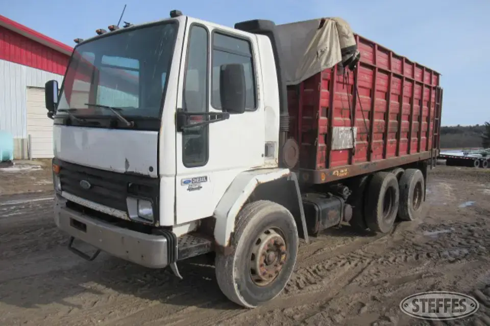 1988 Ford CF8000 Conventional Truck with Sleeper