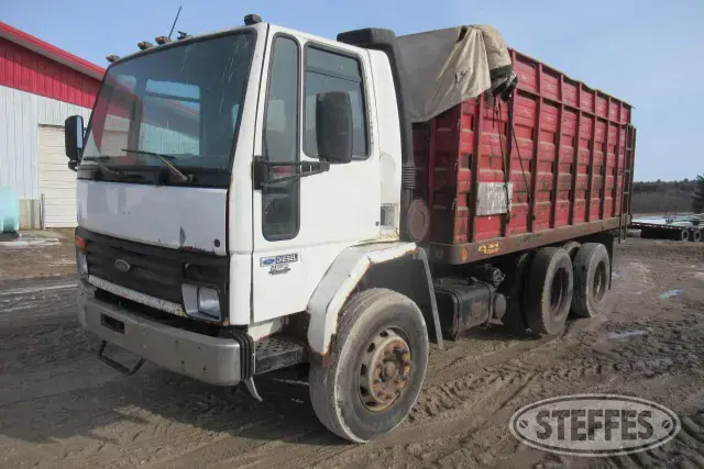 1988 Ford CF8000