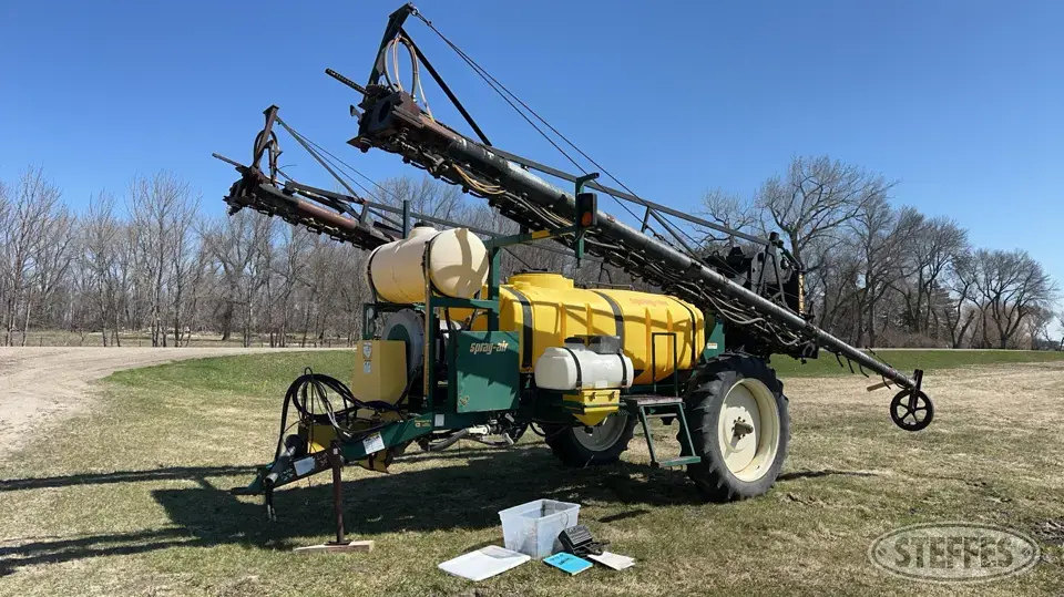 Spray Air 3200 Pull-Type Sprayer