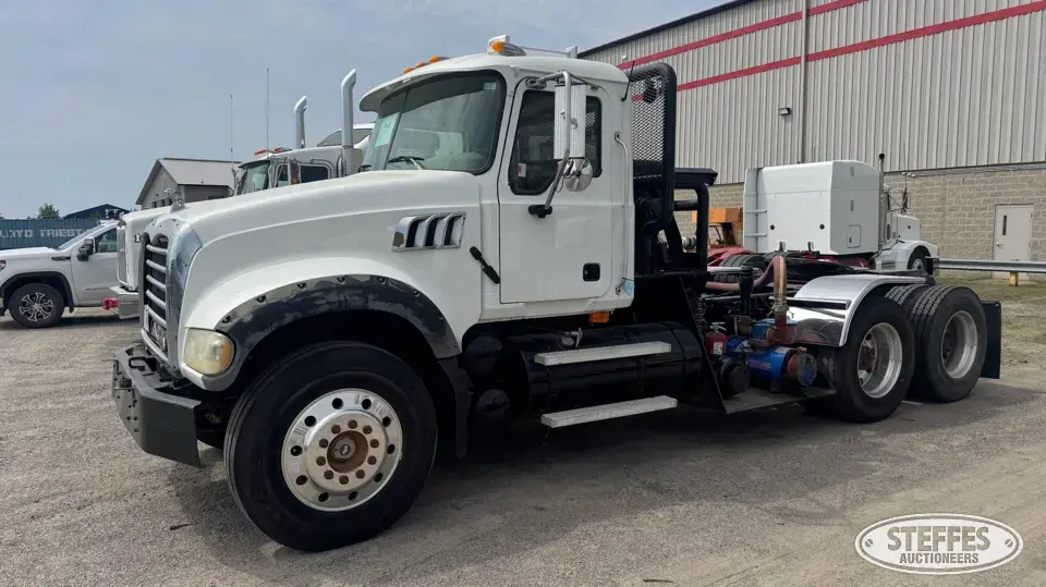 2007 Mack Granite CTP713 Winch Truck