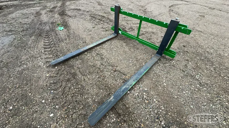 2022 HLA HD0942 Tractor Loaders and Attachment