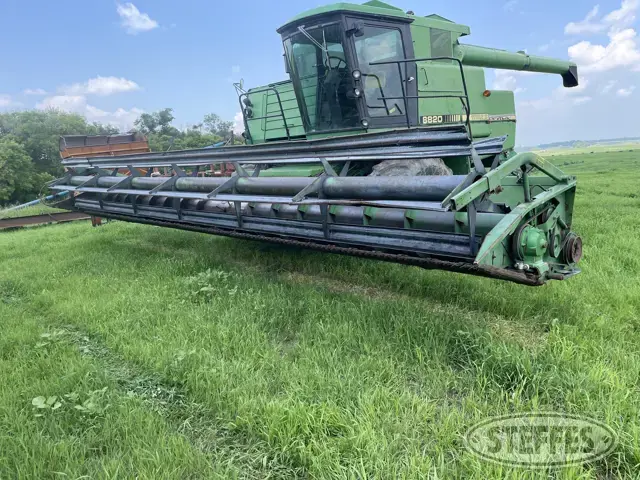 John Deere 230