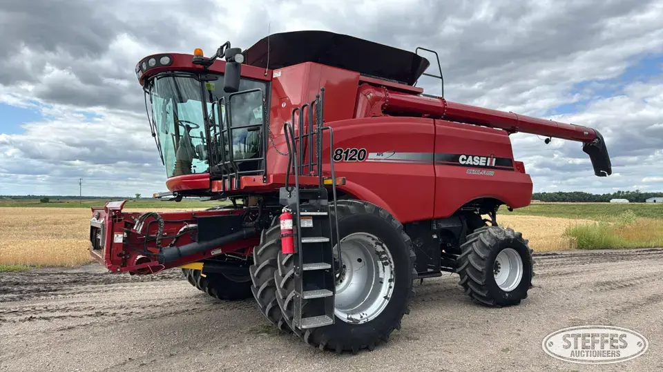 2010 Case IH 8120 Combine