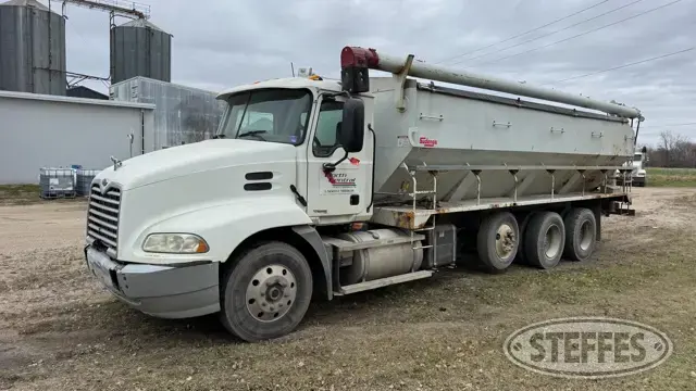 2007 Mack CXN 613