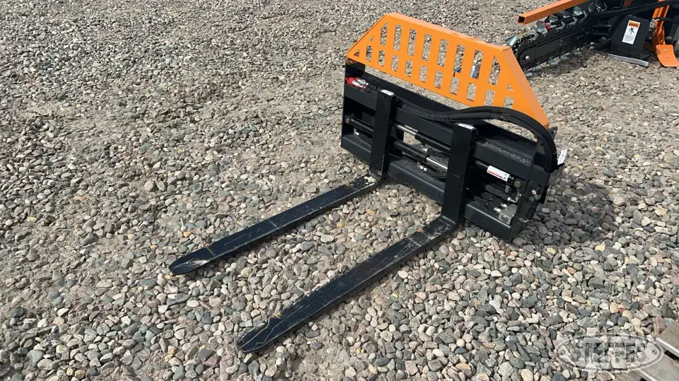 2023 Wolverine PFA-11-3300G Skid Steer Fork