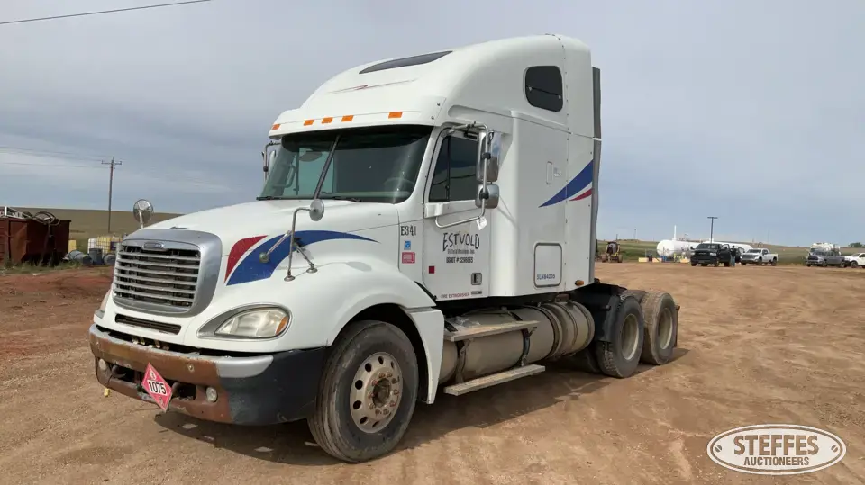 2005 Freightliner Columbia 120 Specialty Truck