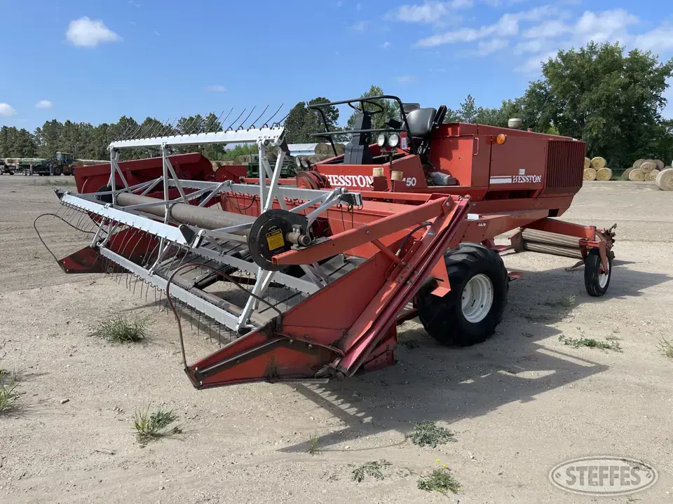 Hesston 6450 Self-Propelled Swather