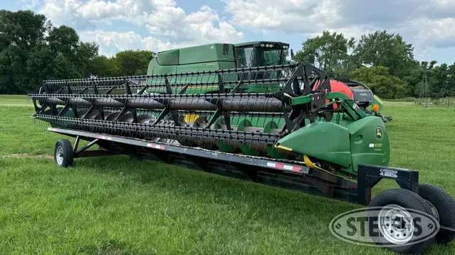 2005 John Deere 630F