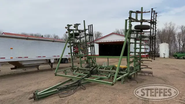 John Deere 1000