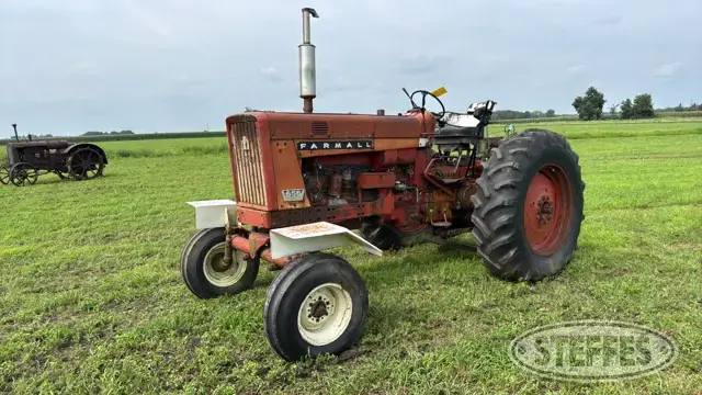 1965 Farmall 656
