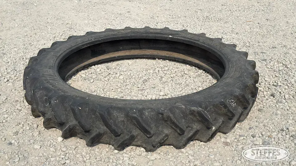Goodyear 320/90R54 tire Tractor-Implement Tire