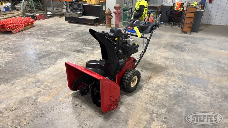 Toro Power Max 826L Self-Propelled Snowblower
