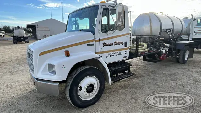 2000 Freightliner FL70