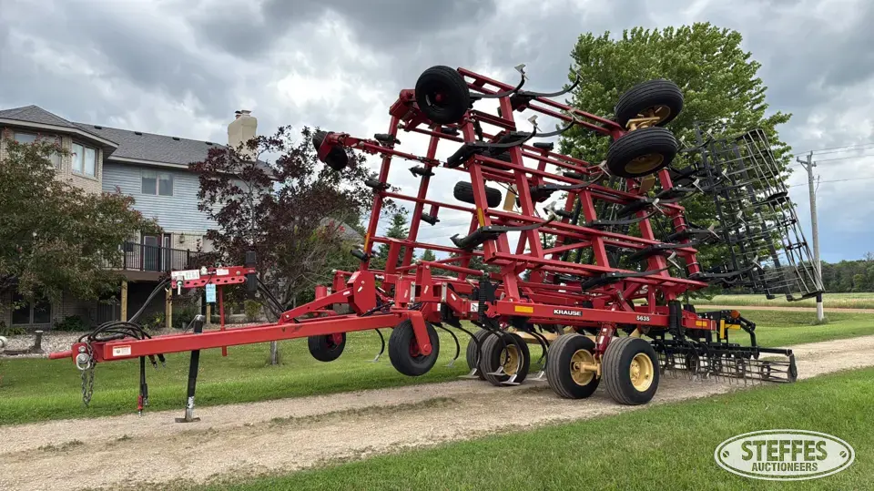 2012 Krause 5635 Field Cultivator