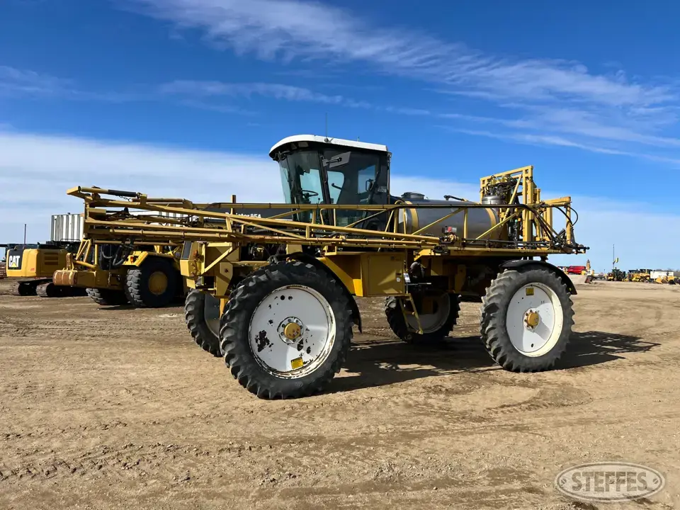1998 RoGator 854 Self-Propelled Sprayer