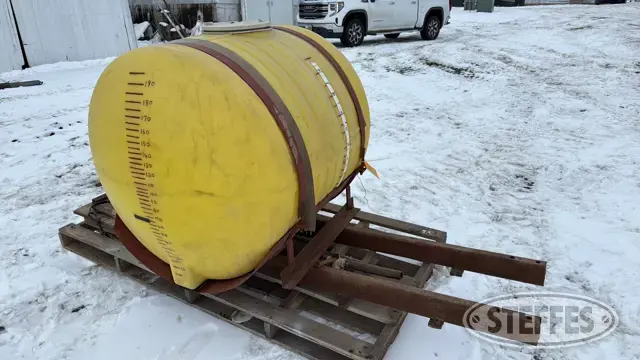 190 gal. saddle tank