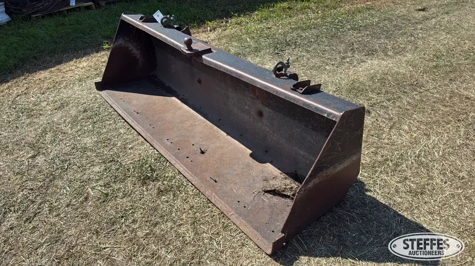 Tractor loader bucket Tractor Loaders and Attachment