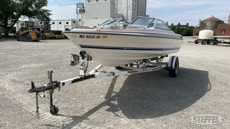 1983 Bayliner Capri Boat