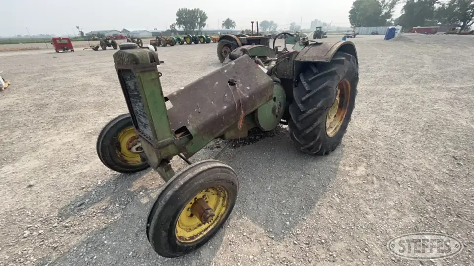 1948 John Deere AR 2WD Tractor