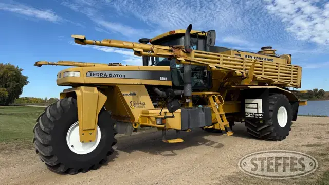 2001 Ag-Chem TerraGator 8103