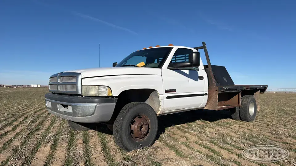 2001 Dodge Ram 3500 SLT Laramie Flatbed Truck