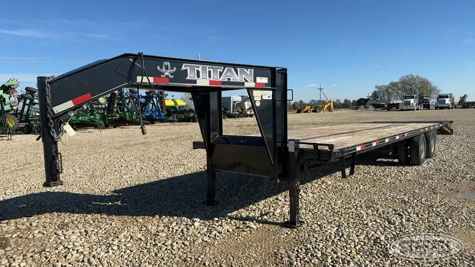 2013 Titan Flatbed Trailer