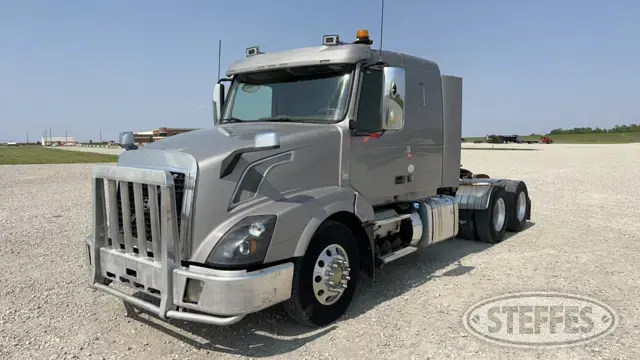 2015 Volvo VN