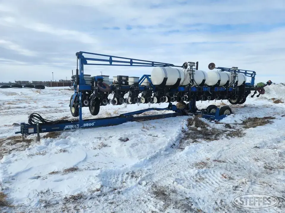 2002 Kinze 3600 12 or More Row Planter