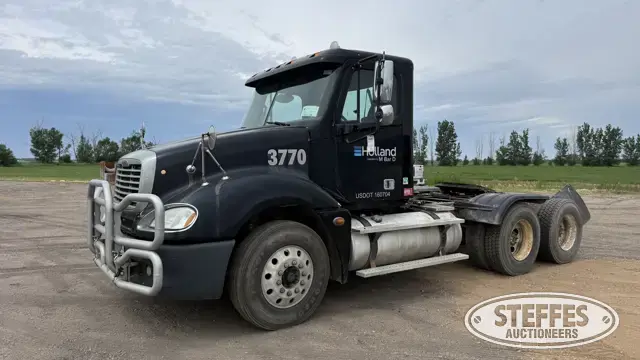 2006 Freightliner Columbia 120