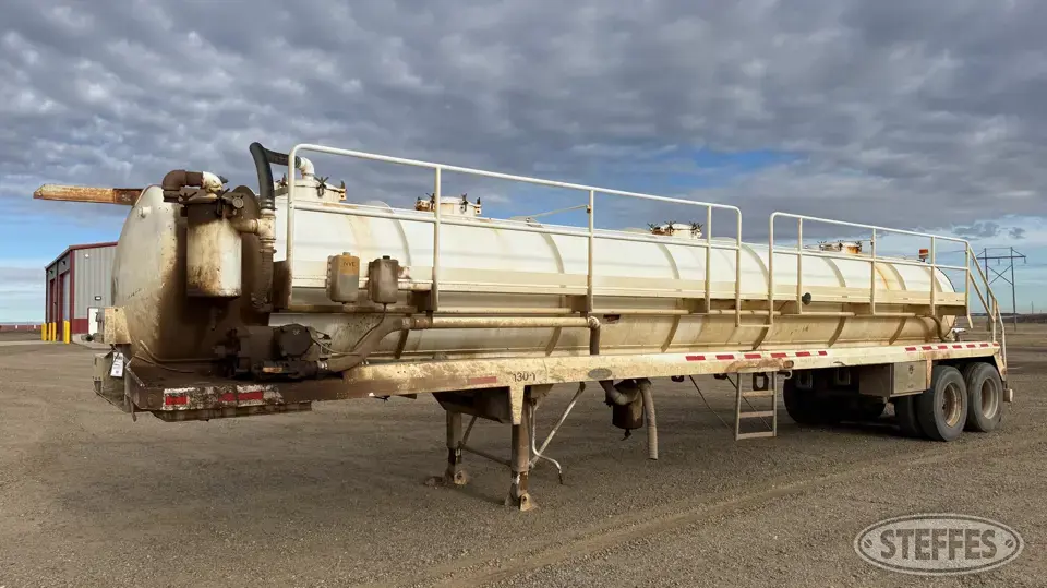 2012 Dragon Rocky Mountain Series 130 bbl. Vacuum Trailer