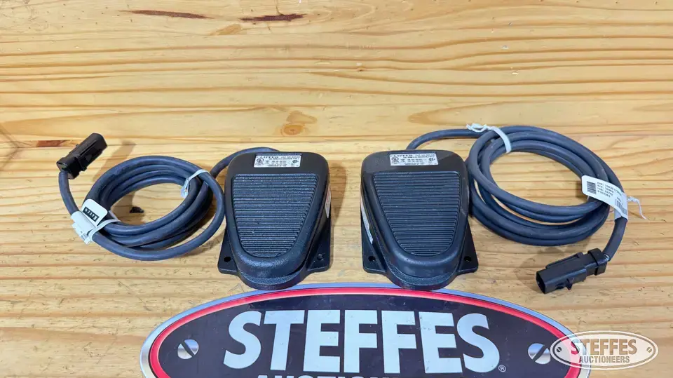 (2) Trimble Clipper foot switches GP