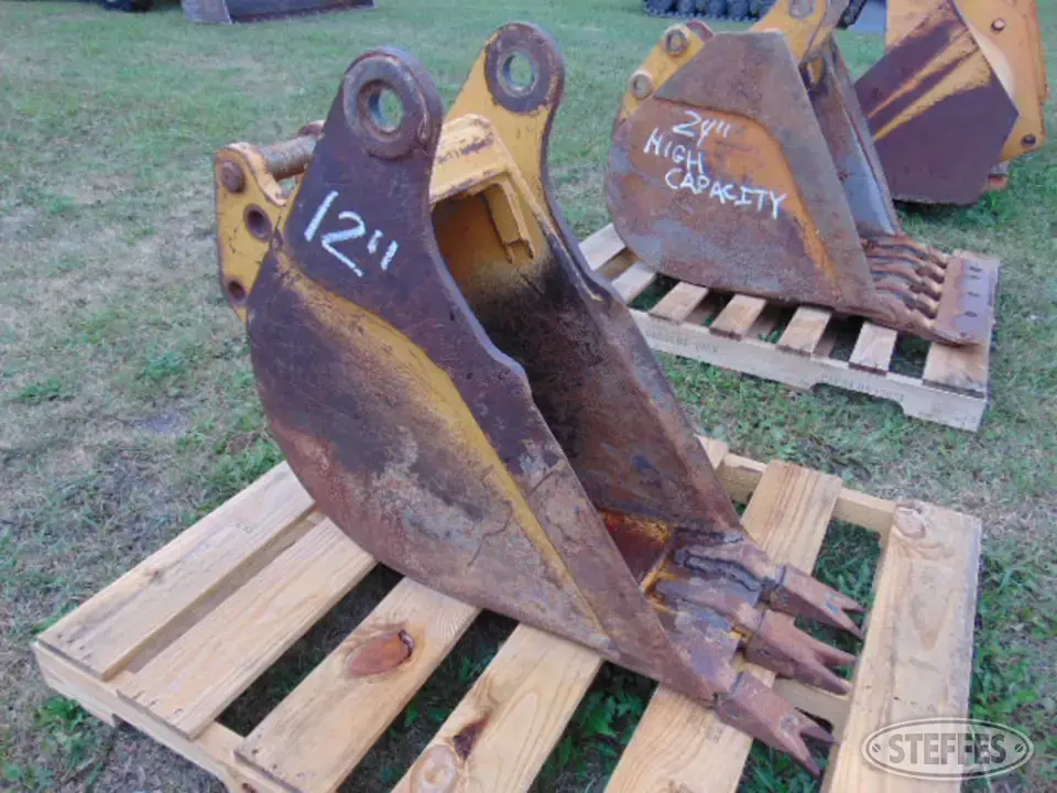 Bucket, 12" Loader Backhoe Attachment