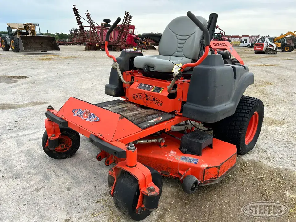 Bad Boy Z28 Pro Series Zero Turn Mower