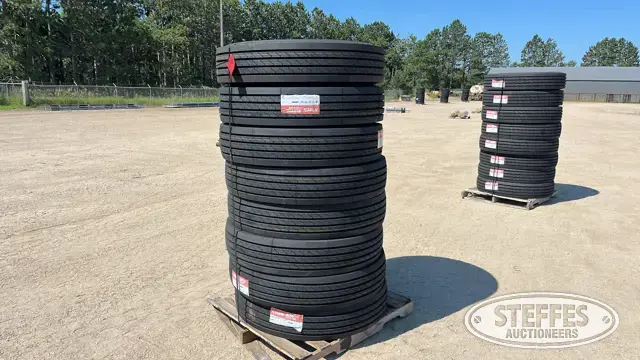 (8) Aosen ALS915 11R24.5 truck tires