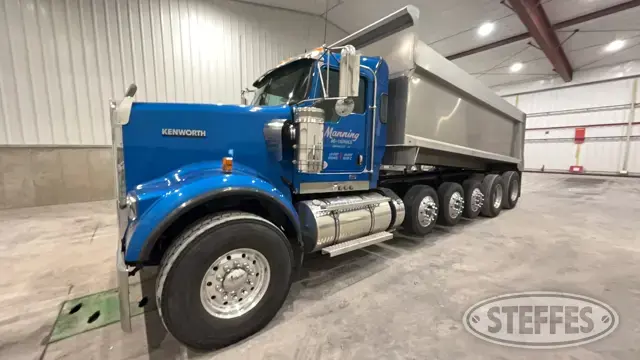 2021 Kenworth W900