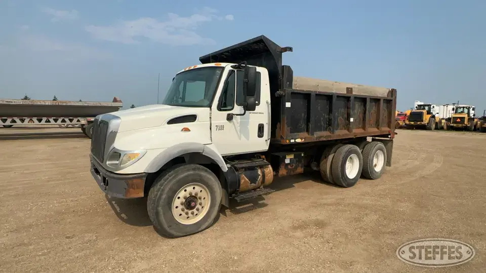 2007 International 7500 Dump Truck