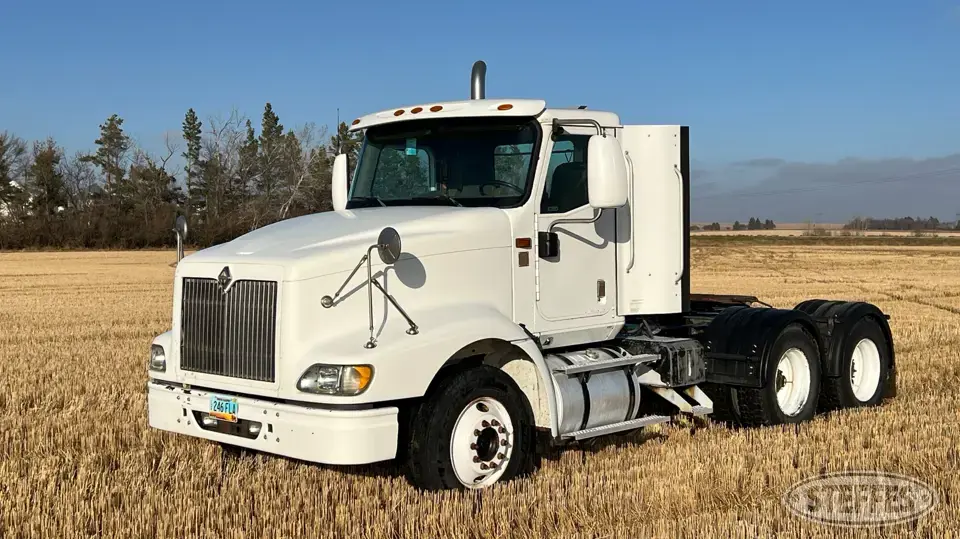 2006 International 9400i Conventional Truck without Sleeper