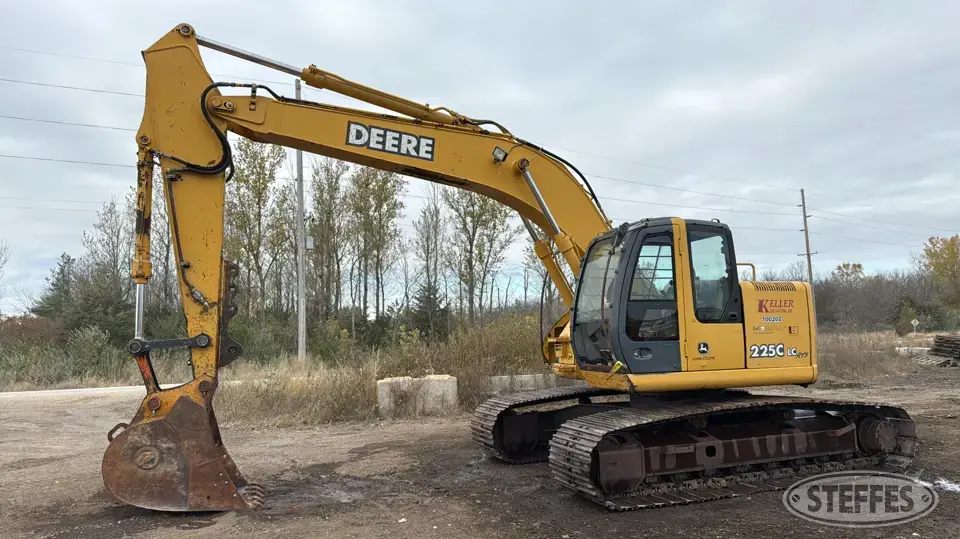 2003 Deere 225C LC RTS Excavator