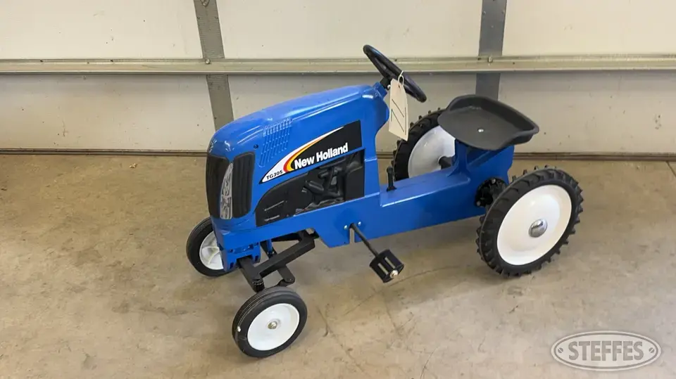 New Holland TG305 Personal Property