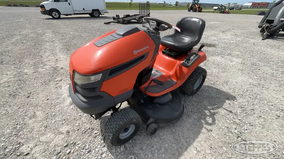 Husqvarna YTH20K46 Lawn Tractor
